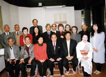 1-zenin.jpg (30854 �o�C�g)